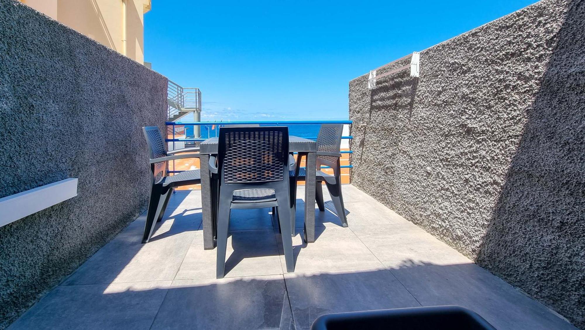 The Jolie - Apartments By The Ocean 莫尼兹港 外观 照片